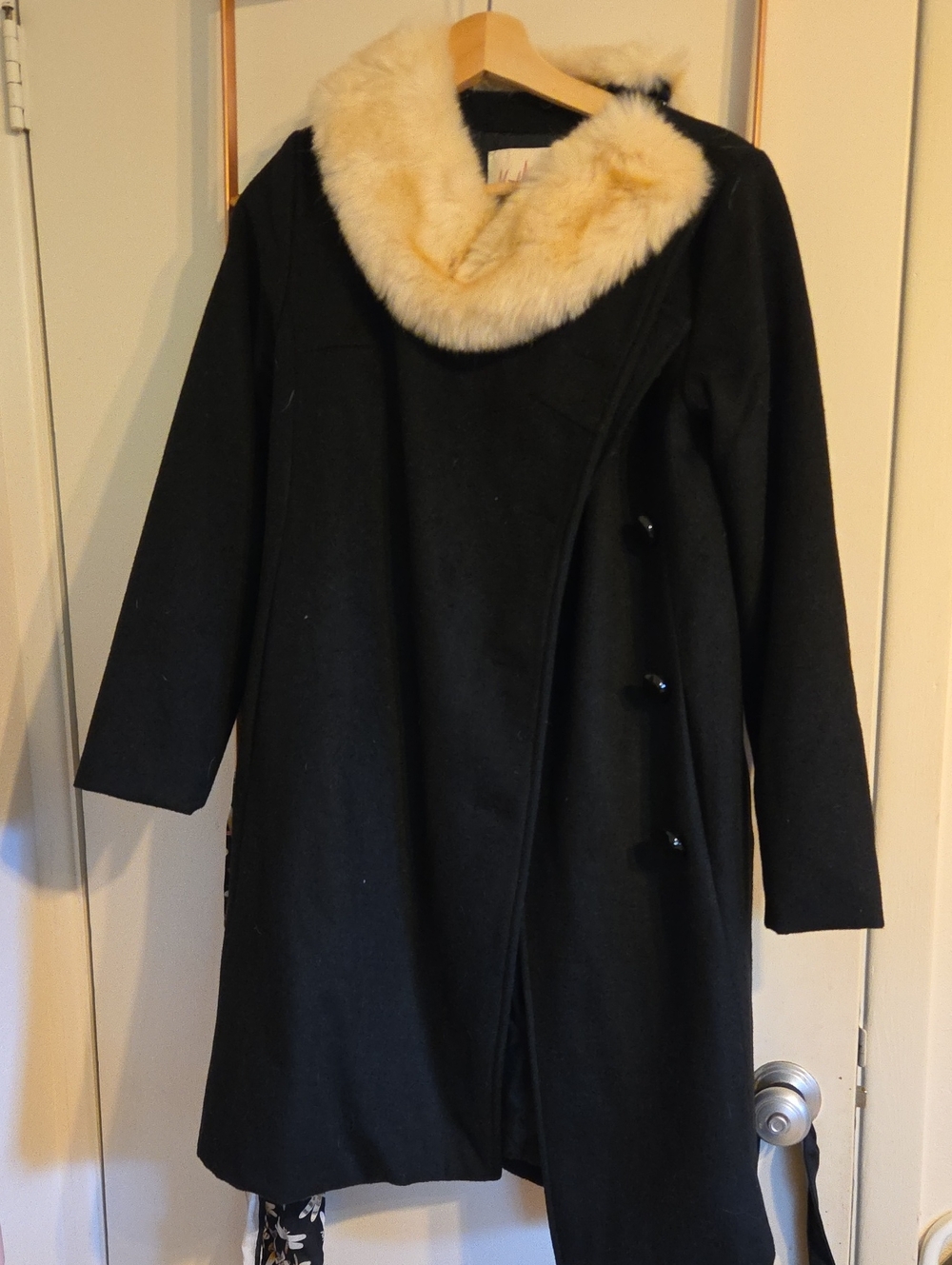 Myrtlewood Of California Black Wool Coat with Cream Faux Fur Collar